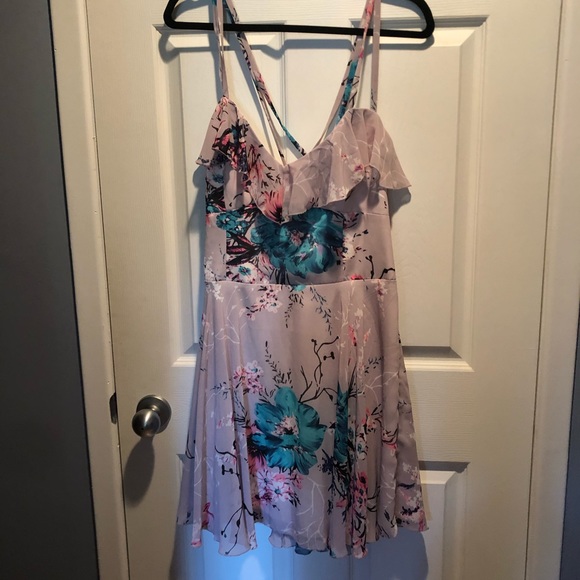 Lipsy London Cross Over Floral Lilac Dress - Picture 3 of 6